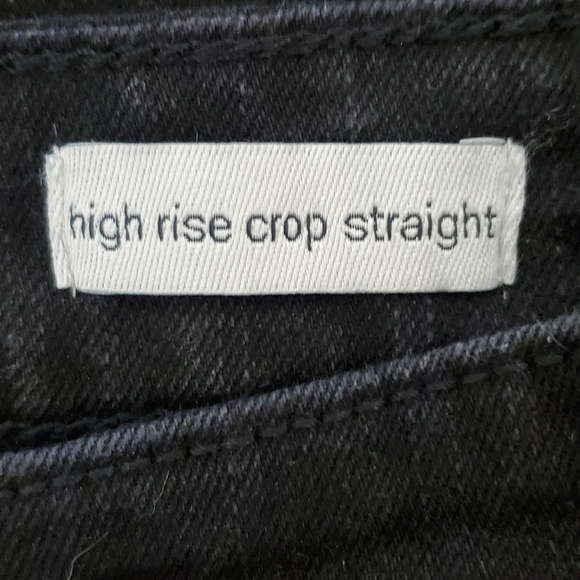 💚5/$25 Social Standard Sanctuary Black High Rise Crop Straight Jeans Size 4 - Picture 10 of 12